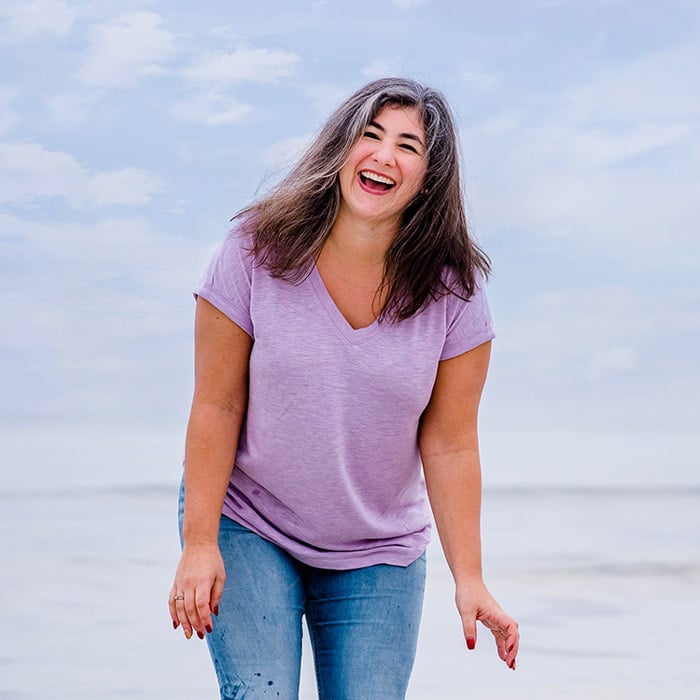 Samantha Petroshius-Crocker headshot on the beach in Clearwater, Florida